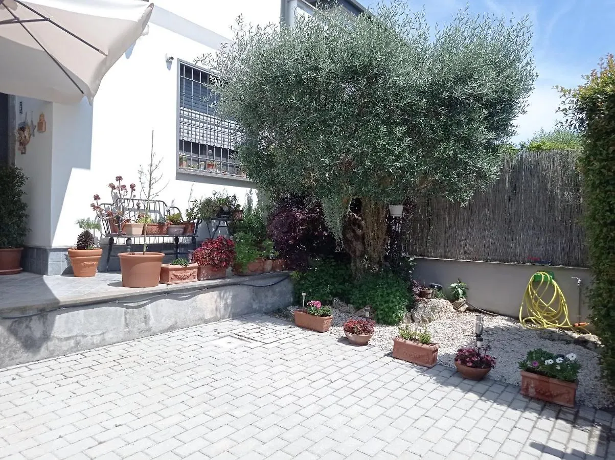 Villa Sogno Castel Fusano Penzion